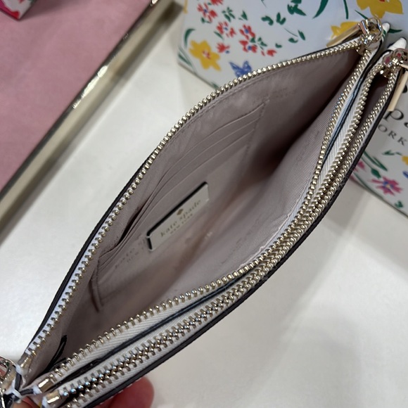 Kate Spade Staci Garden Bouquet Boxed Zip Wristlet
Cream Multi - Picture 13 of 16